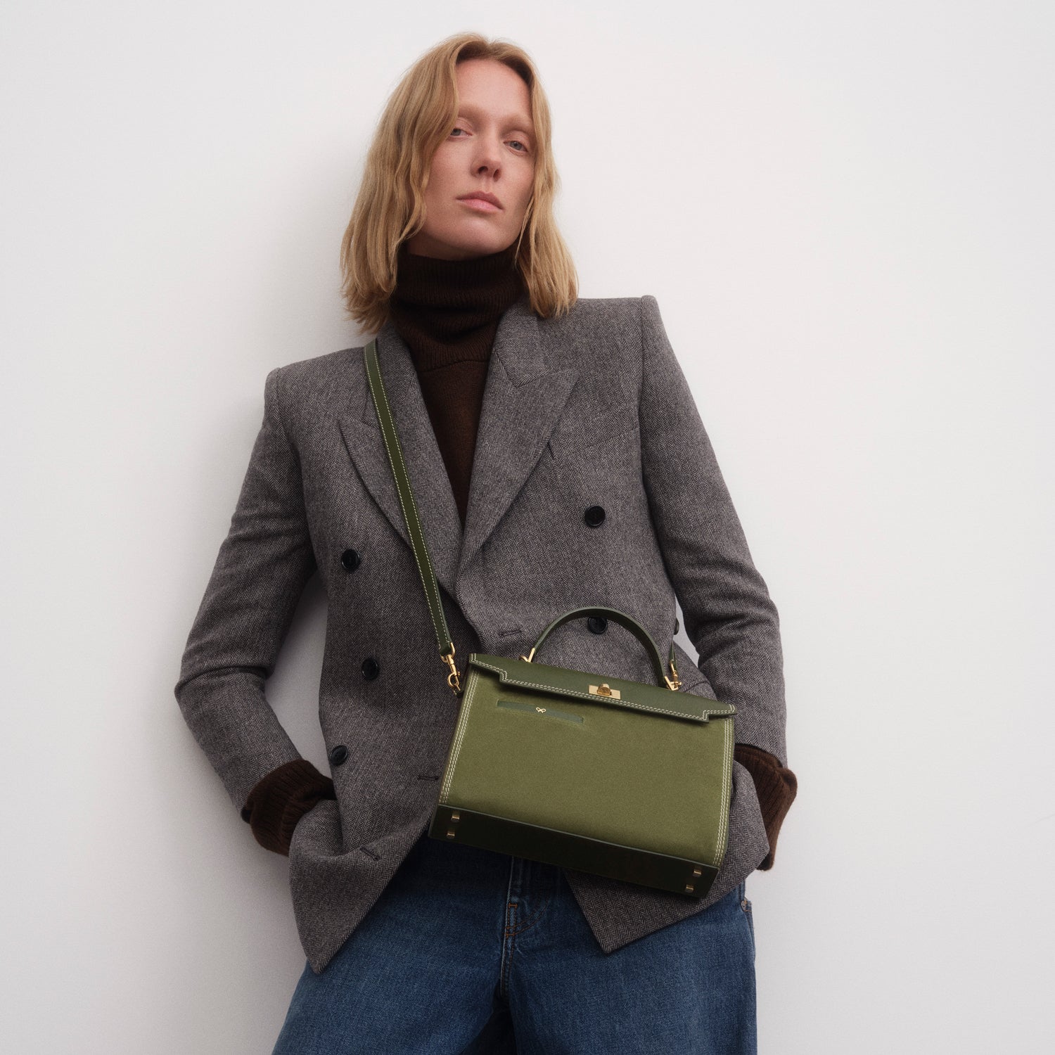 Mortimer Stitch Top Handle -

          
            Suede Leather in Bonsai Green -
          

          Anya Hindmarch EU
