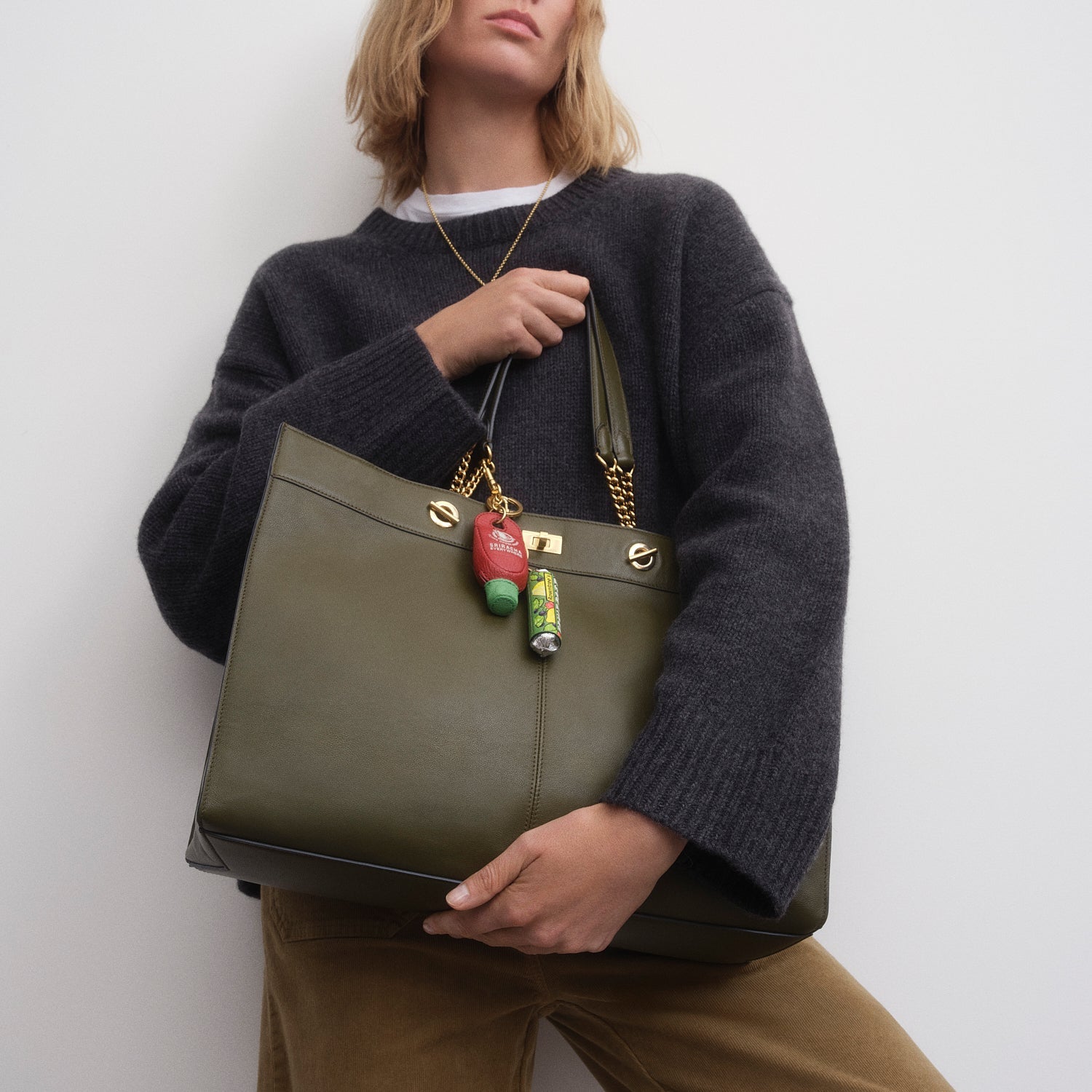Mortimer Eyelet Chain Tote -

          
            Capra Leather in Bonsai Green -
          

          Anya Hindmarch EU
