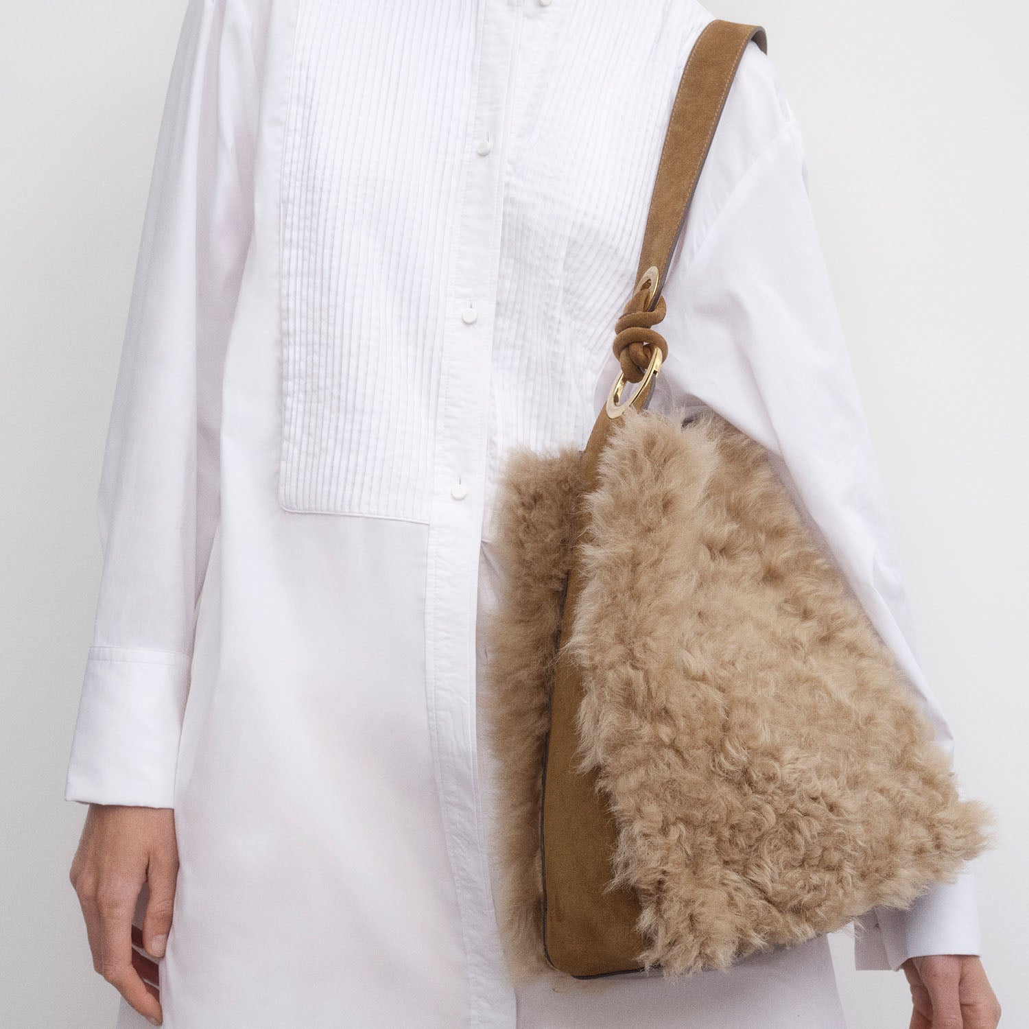 Ringo Shearling Shoulder Bag -

          
            Shearling in Taupe -
          

          Anya Hindmarch EU
