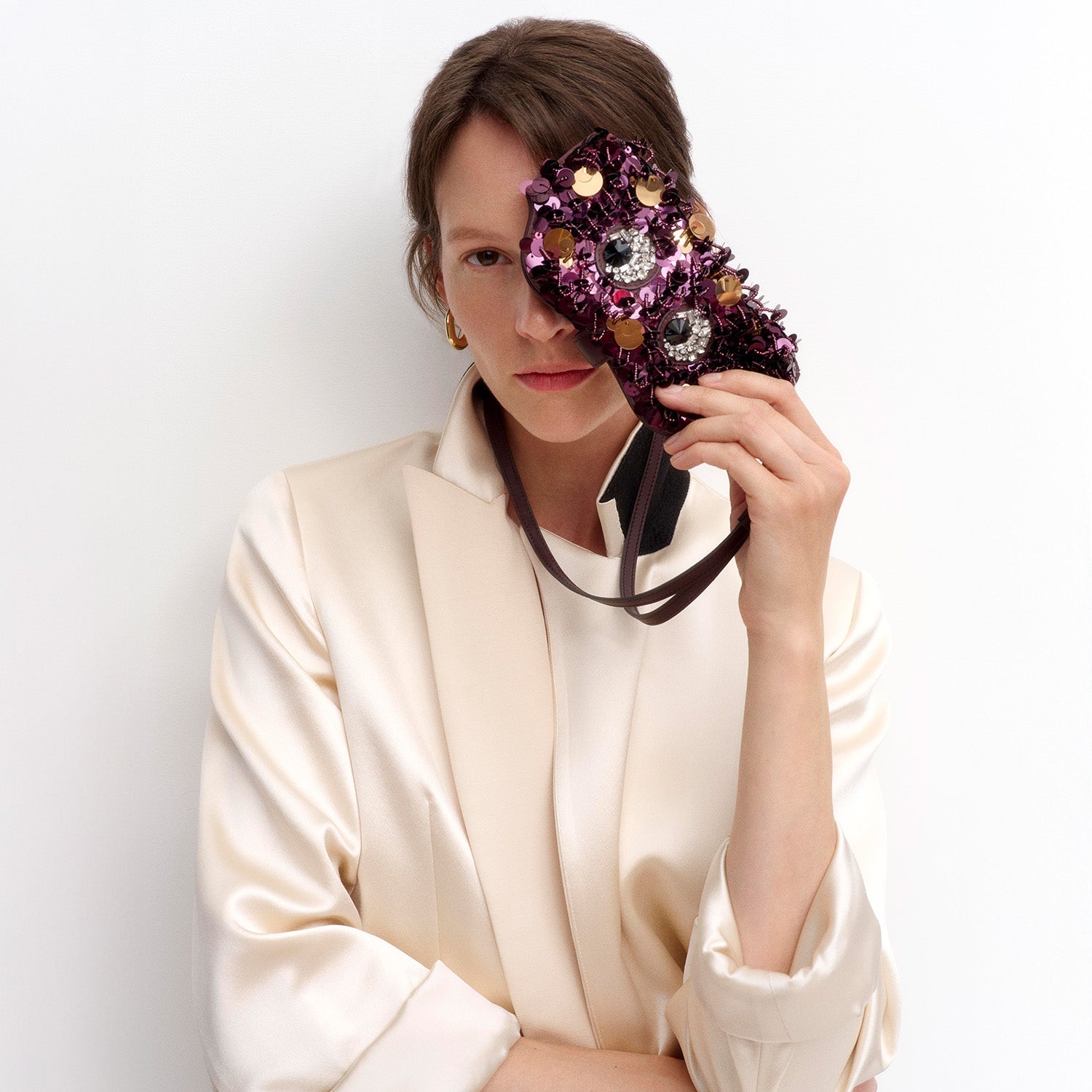 Embellished Eyes Sunglasses Pouch -

          
            Satin in Claret -
          

          Anya Hindmarch EU
