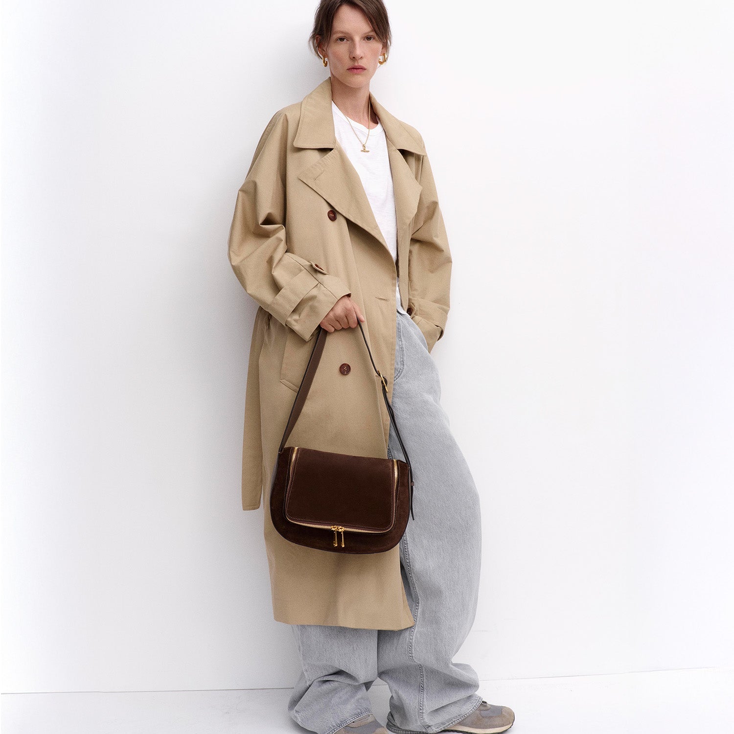 Vere Shoulder Bag -

          
            Suede/Calf Leather in Truffle -
          

          Anya Hindmarch EU
