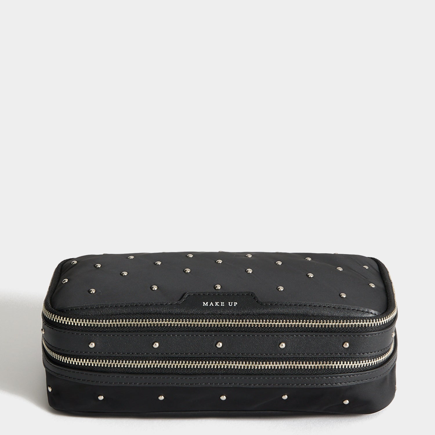 Studs Large Make-Up Pouch -

          
            Recycled Satin/Calf Leather in Black -
          

          Anya Hindmarch EU

