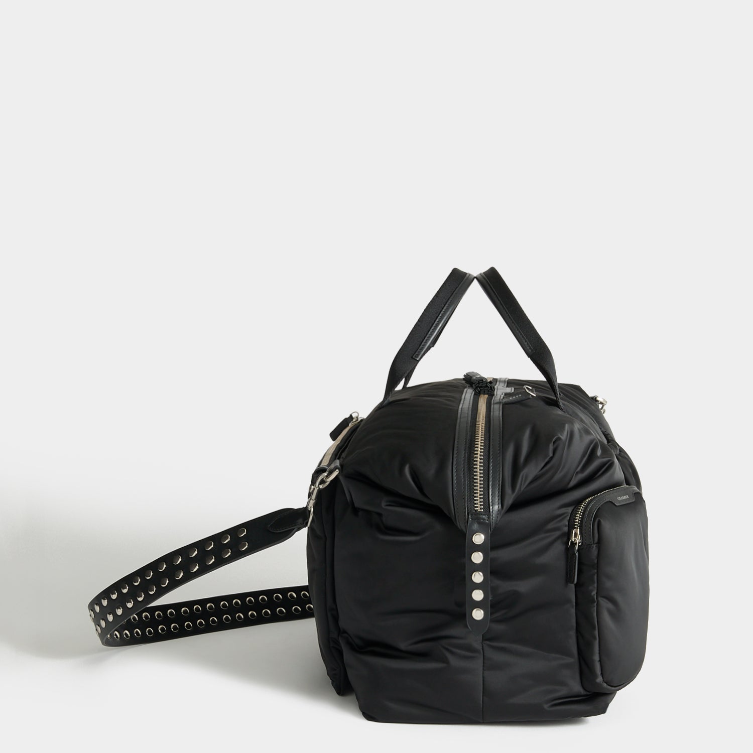 Studs In-Flight Maxi Travel Bag -

          
            Recycled Satin/Calf Leather in Black -
          

          Anya Hindmarch EU
