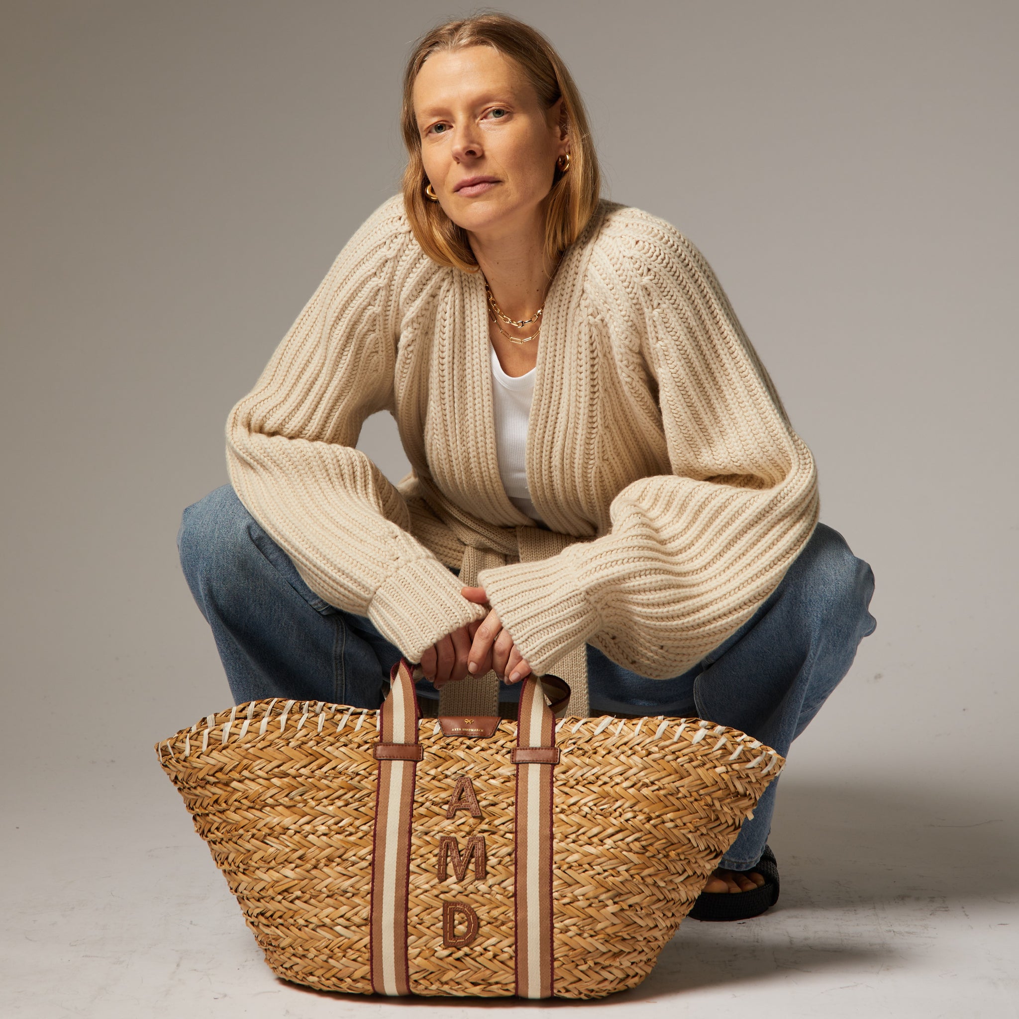 Walton Large Basket Bag -

                  
                    Seagrass in Natural -
                  

                  Anya Hindmarch EU
