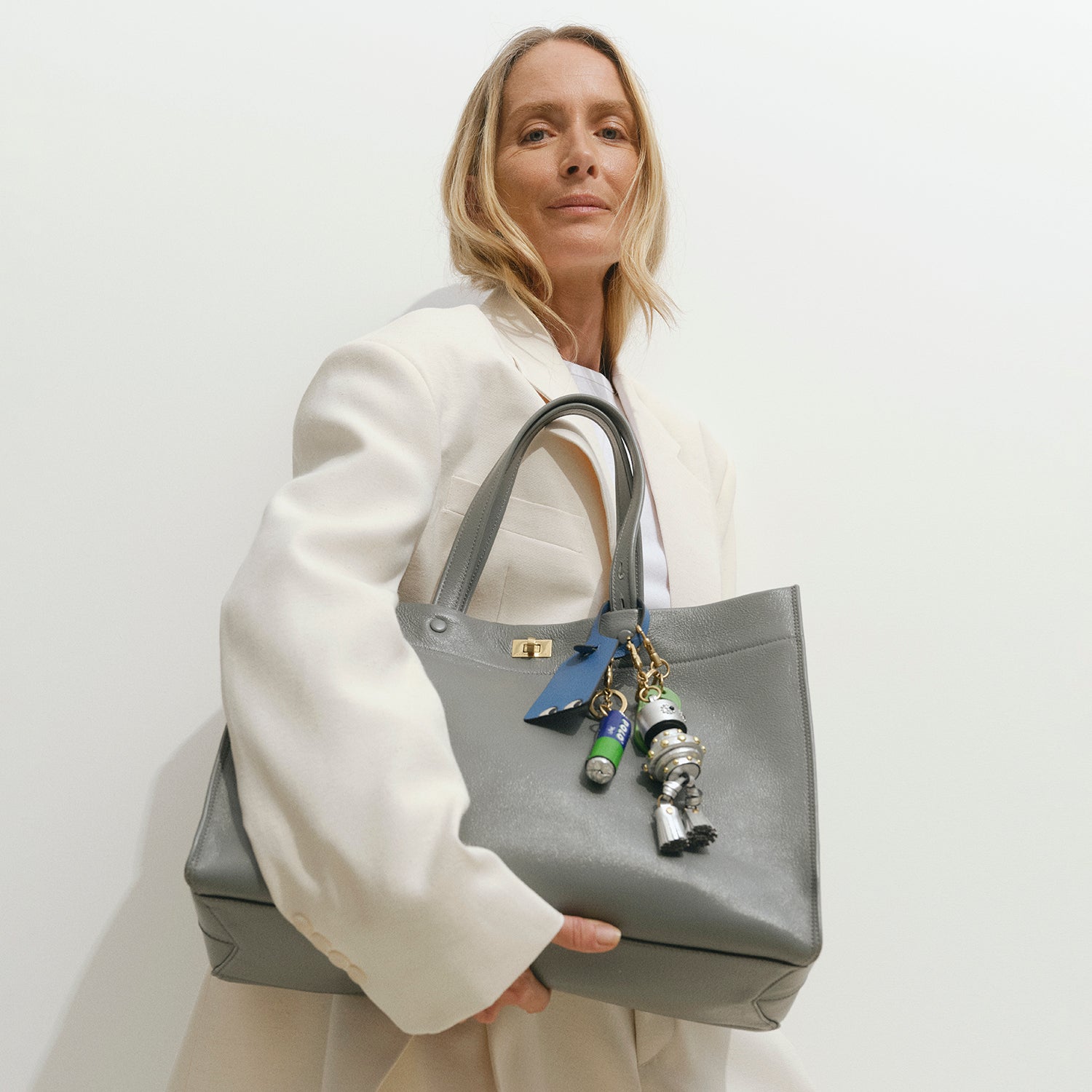 Mortimer Tote -

          
            Calf Leather in Shadow Grey -
          

          Anya Hindmarch EU
