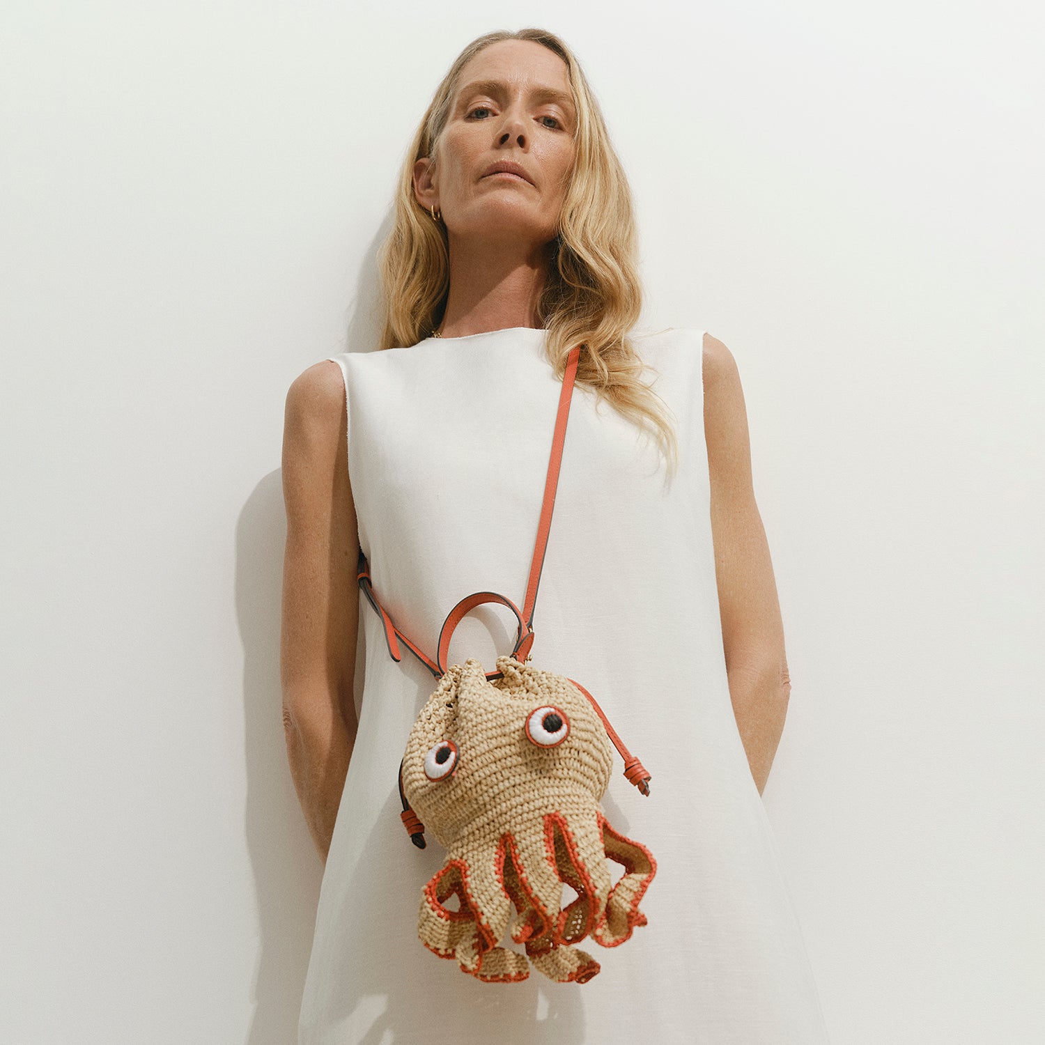 Octopus Cross-body -

          
            Raffia in Natural -
          

          Anya Hindmarch EU
