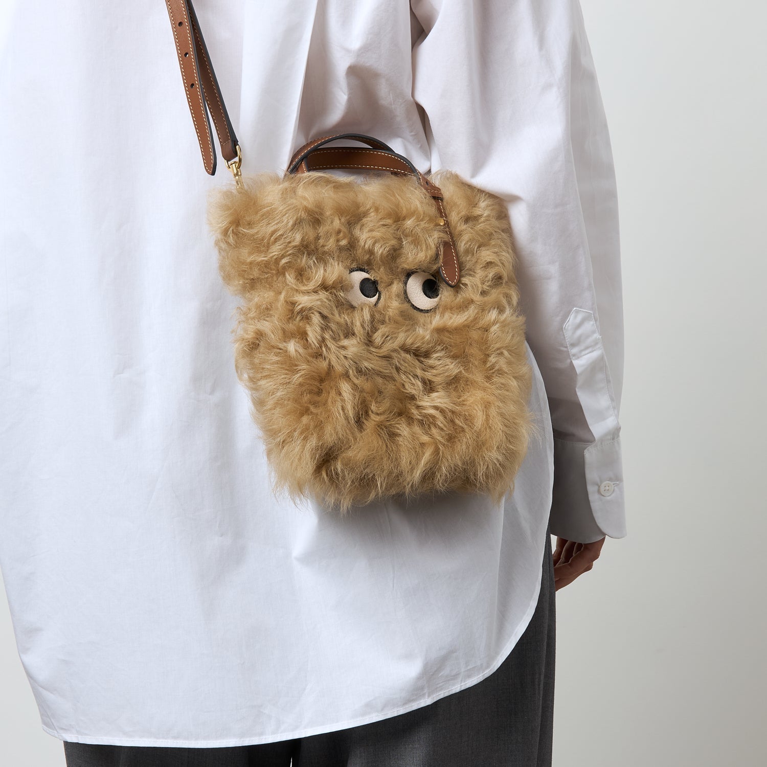 N/S Mini Eyes Shearling Tote -

          
            Shearling/Smooth Leather in Taupe -
          

          Anya Hindmarch EU
