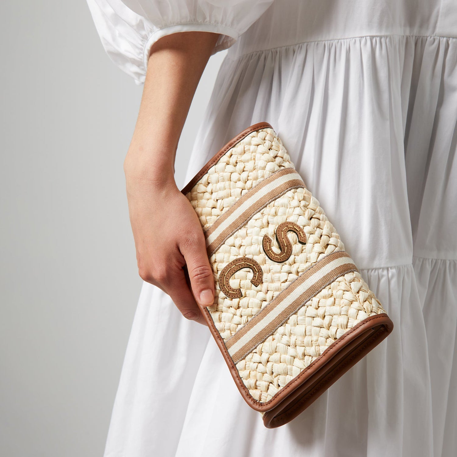 Bespoke Walton Clutch With Wristlet -

          
            Cornhusk in Natural -
          

          Anya Hindmarch EU
