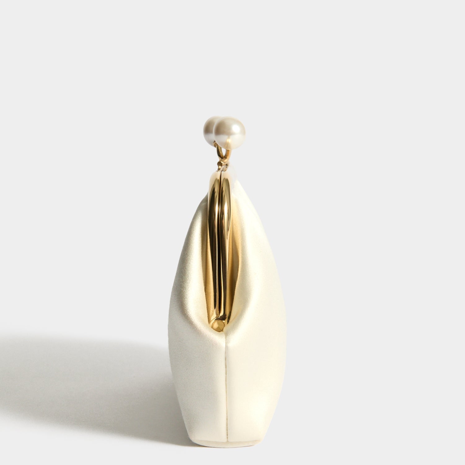 Maud Pearls Clutch -

          
            Recycled Satin in Ivory -
          

          Anya Hindmarch EU
