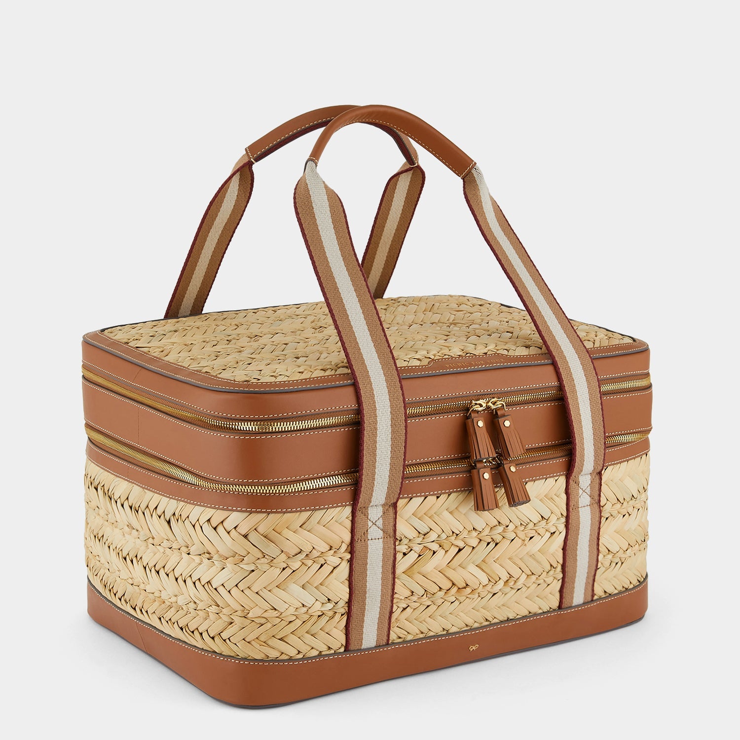 Walton Picnic Hamper -

          
            Seagrass in Natural -
          

          Anya Hindmarch EU
