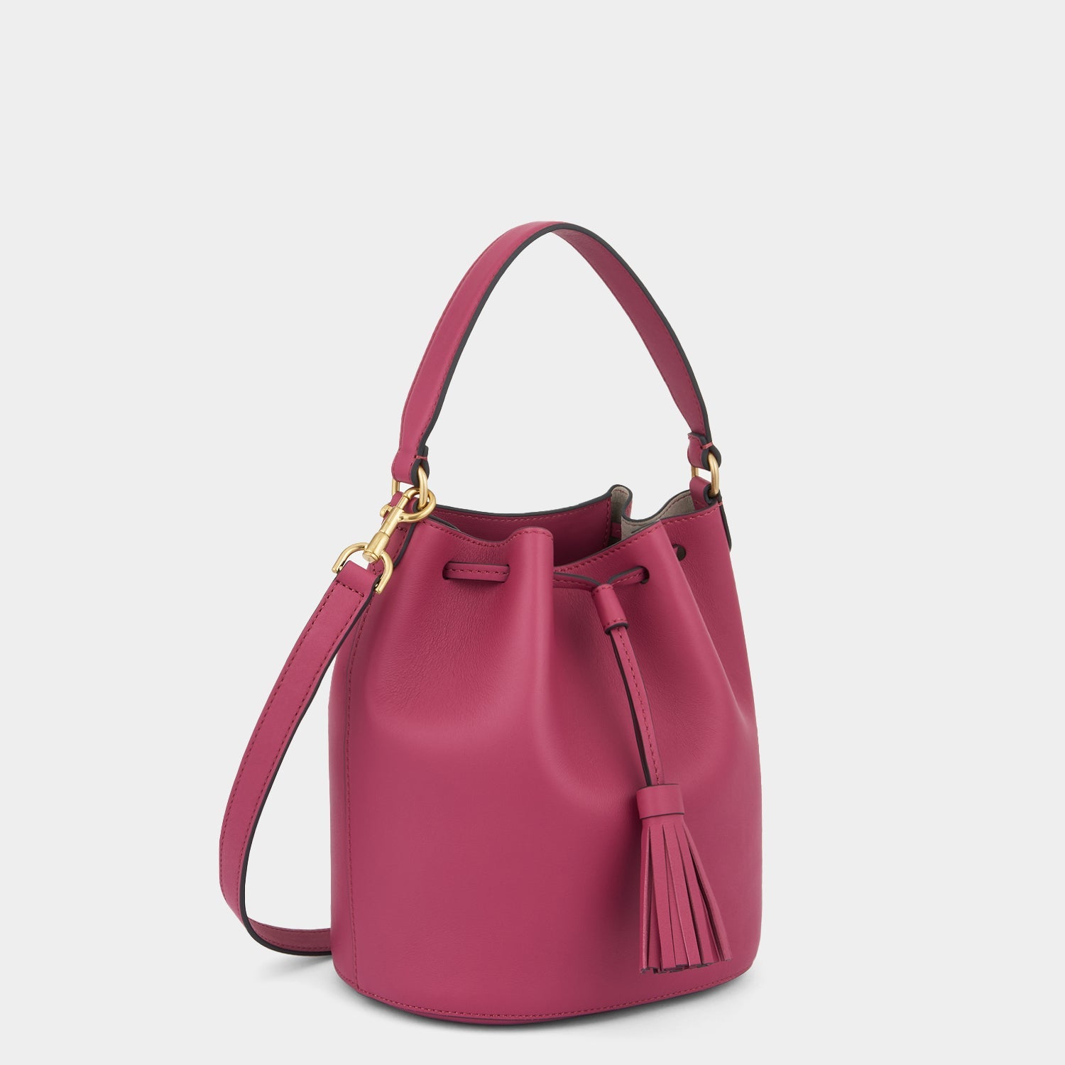 Vaughan Drawstring -

                  
                    Leather in Clay -
                  

                  Anya Hindmarch EU
