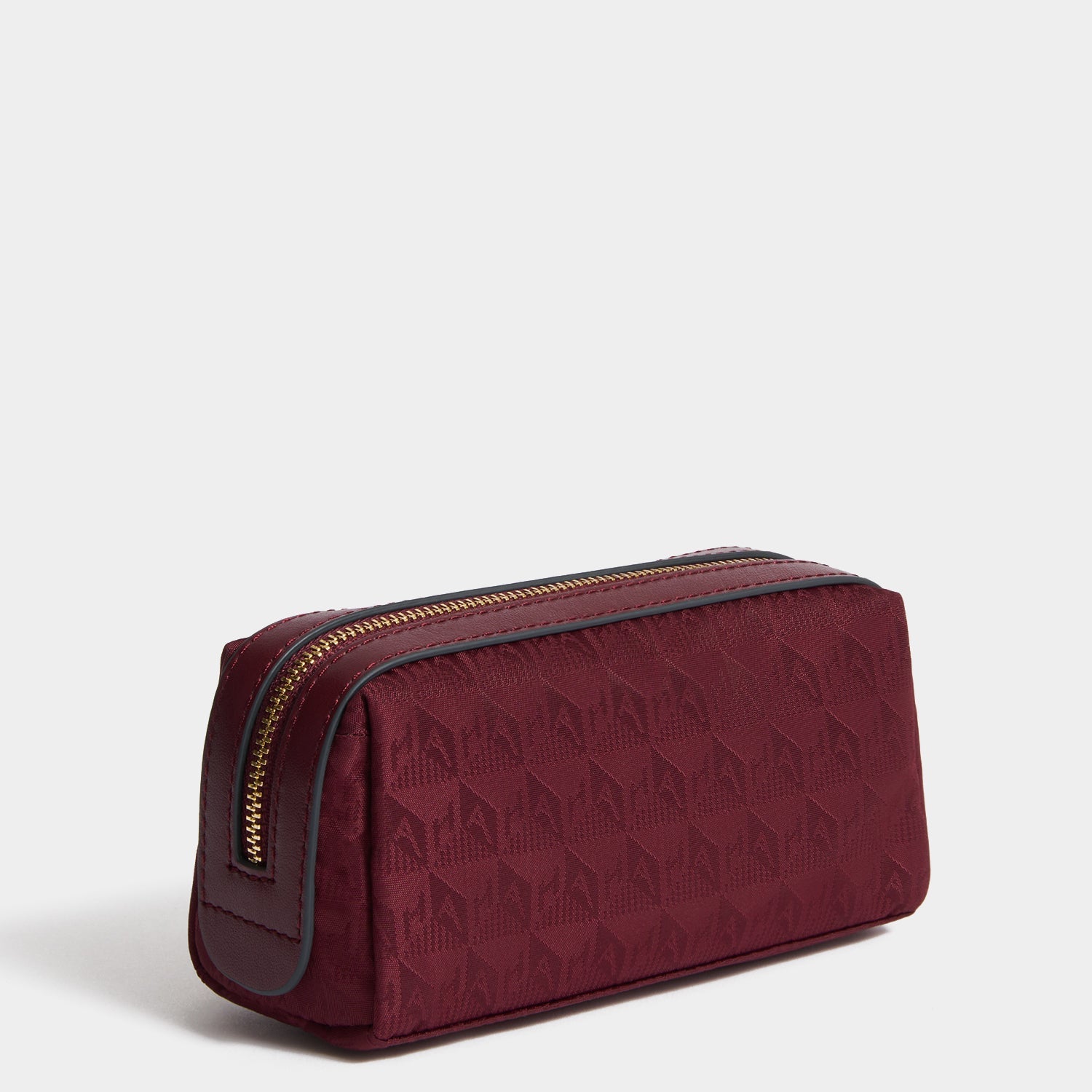 Logo Girlie Stuff Pouch -

          
            Recycled Nylon in Medium Red -
          

          Anya Hindmarch EU
