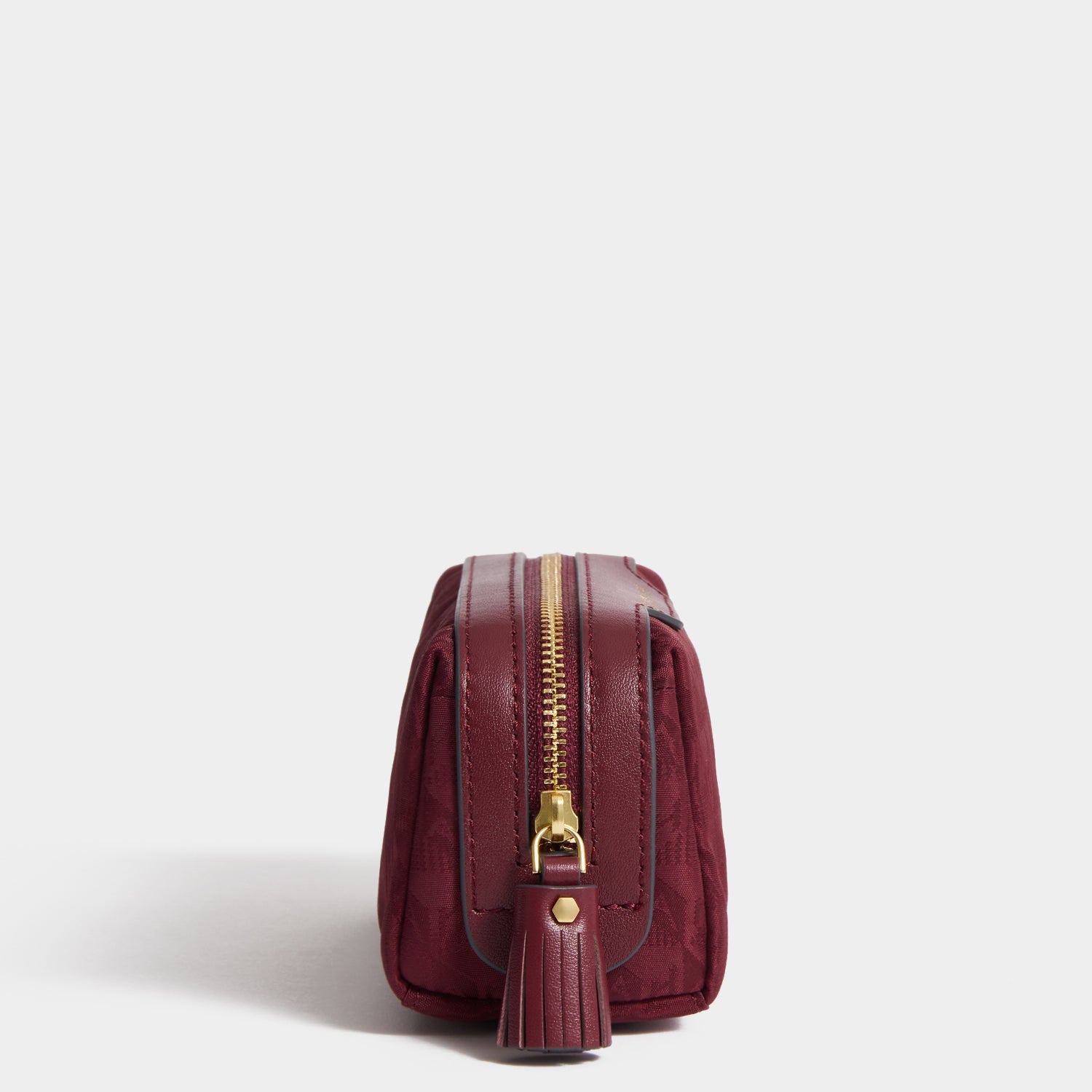 Logo Girlie Stuff Pouch -

          
            Recycled Nylon in Medium Red -
          

          Anya Hindmarch EU
