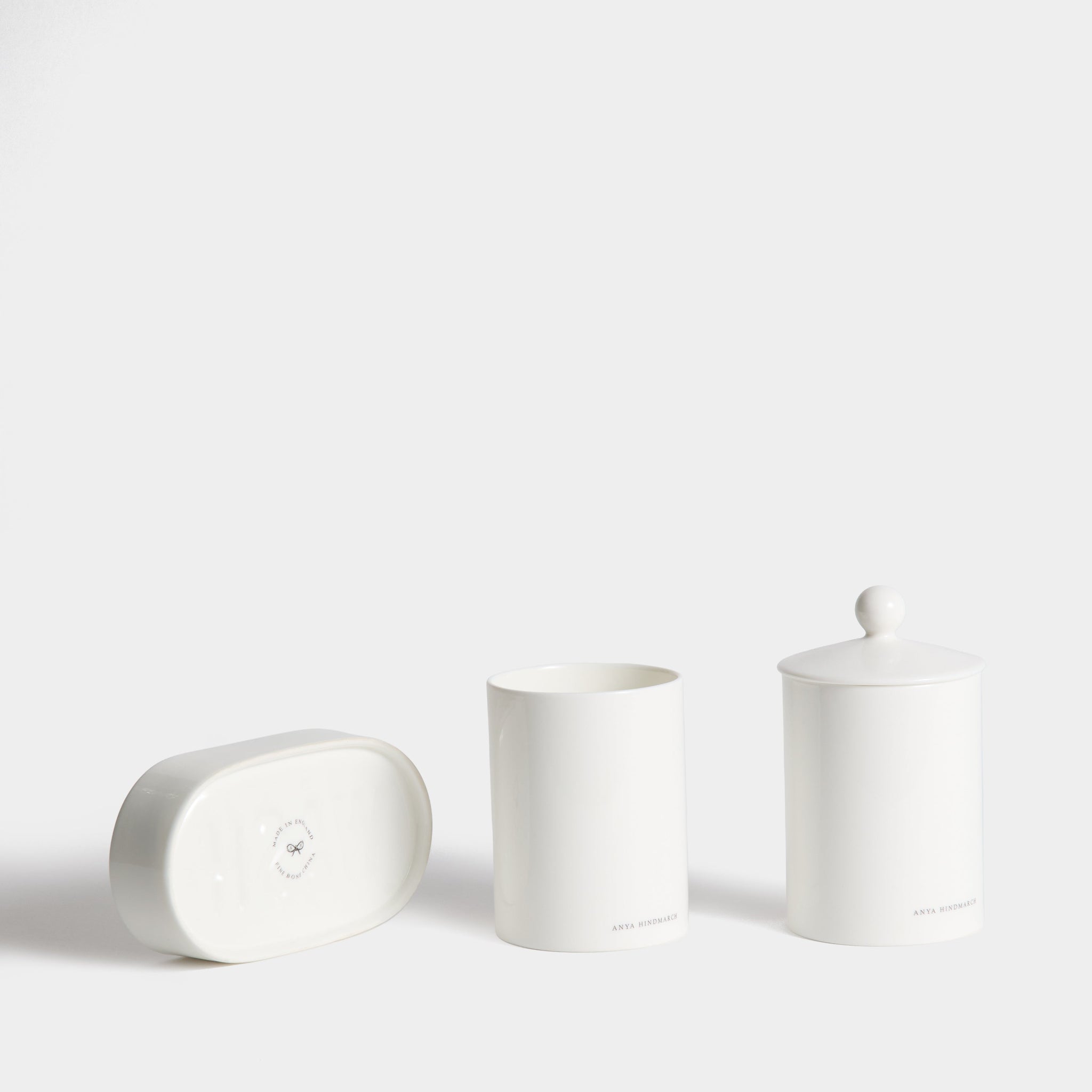 Eyes Bathroom Set -

          
            Bone China in White -
          

          Anya Hindmarch EU
