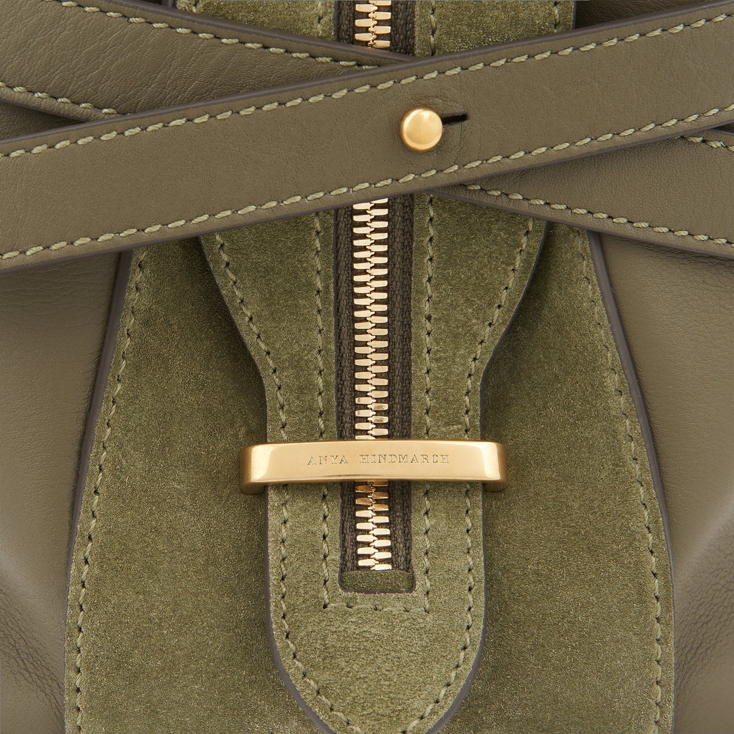 Wilson Shoulder Bag -

                  
                    Calf Leather in Fern -
                  

                  Anya Hindmarch EU
