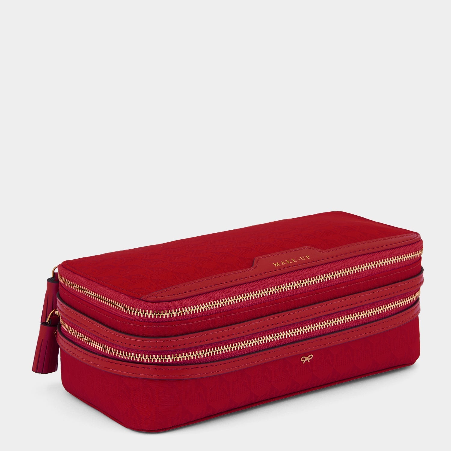 Logo Make-Up Pouch -

                  
                    Jacquard Nylon Up in Red -
                  

                  Anya Hindmarch EU
