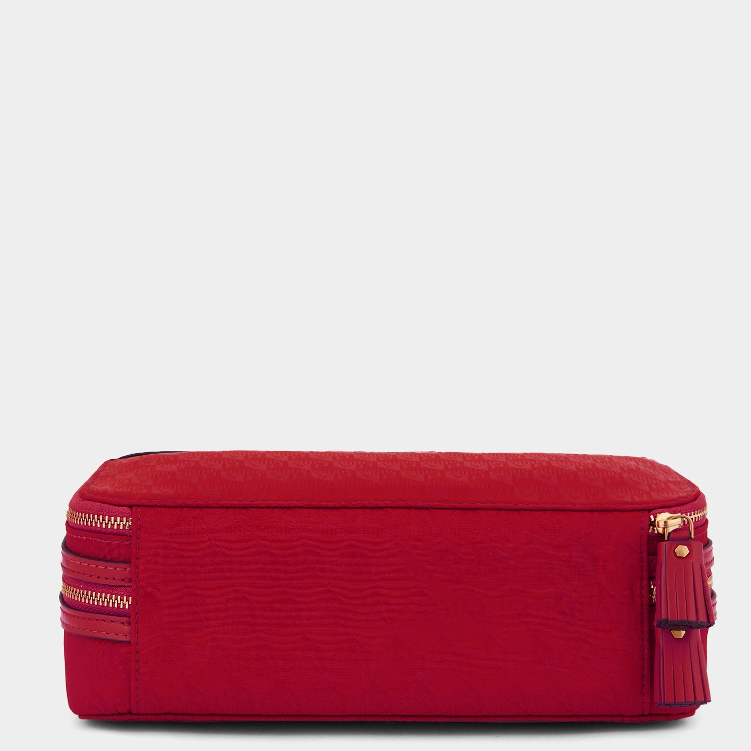 Logo Make-Up Pouch -

                  
                    Jacquard Nylon Up in Red -
                  

                  Anya Hindmarch EU
