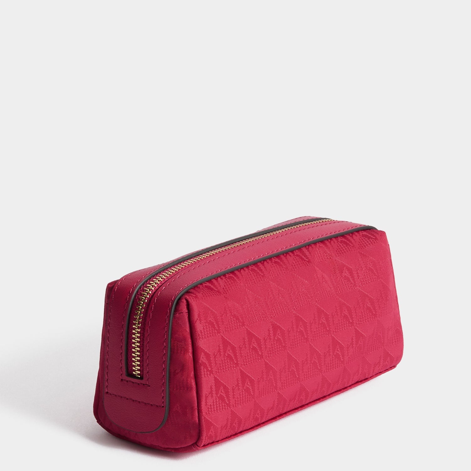 Logo Girlie Stuff Pouch -

          
            Recycled Nylon in Magenta -
          

          Anya Hindmarch EU

