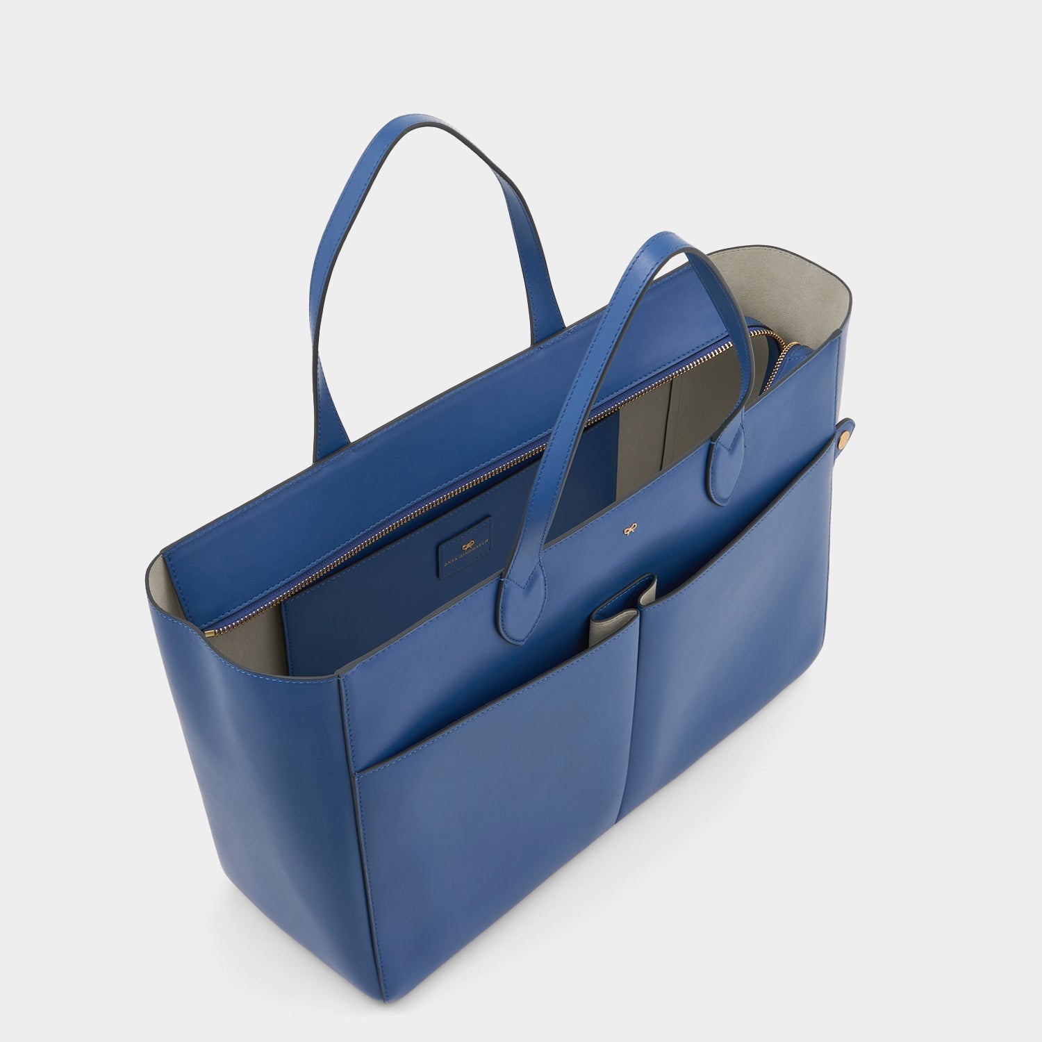 E/W Nevis Tote -

          
            Smooth Leather in Blueberry -
          

          Anya Hindmarch EU
