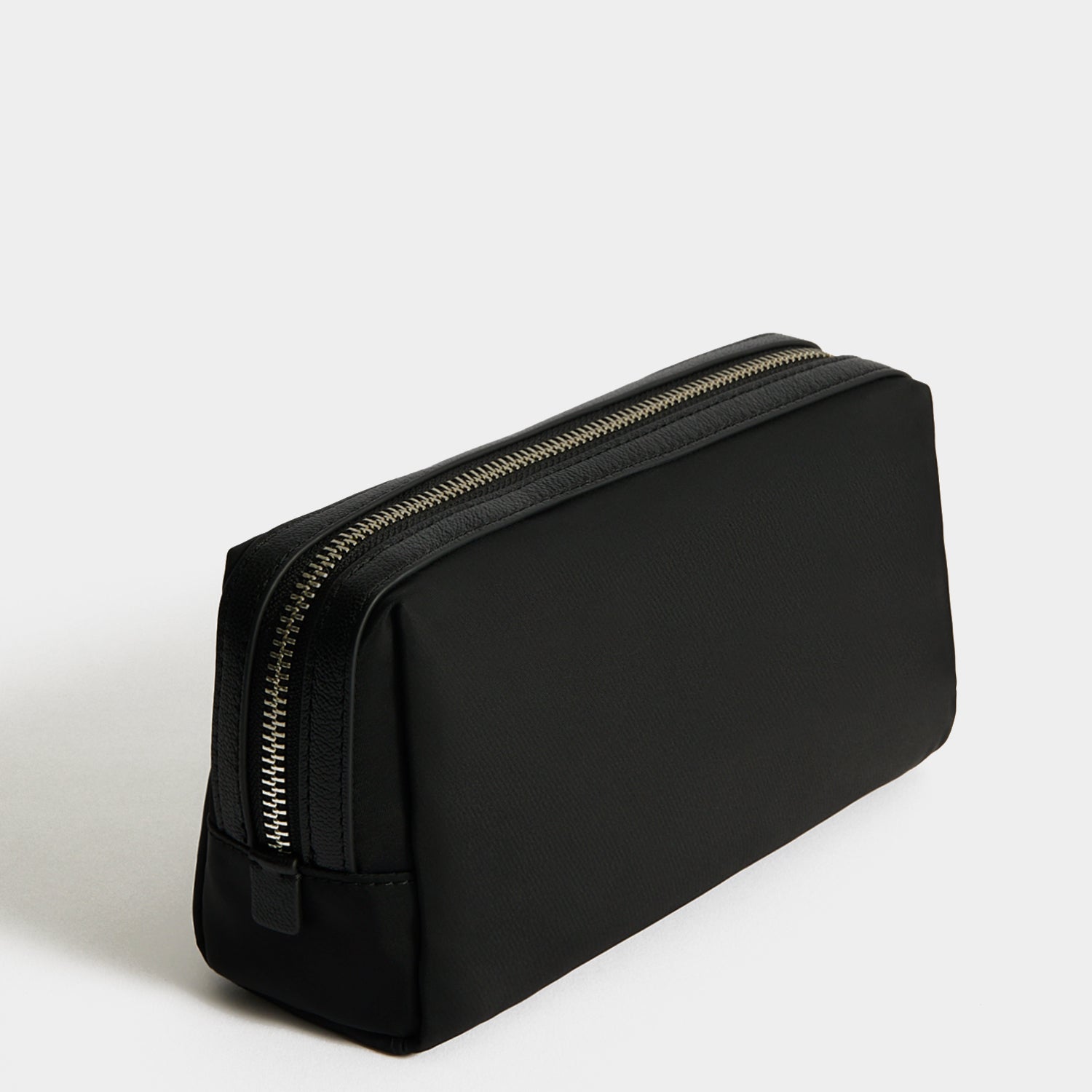 Cables & Chargers Pouch -

          
            Regenerated ECONYL® in Black -
          

          Anya Hindmarch EU
