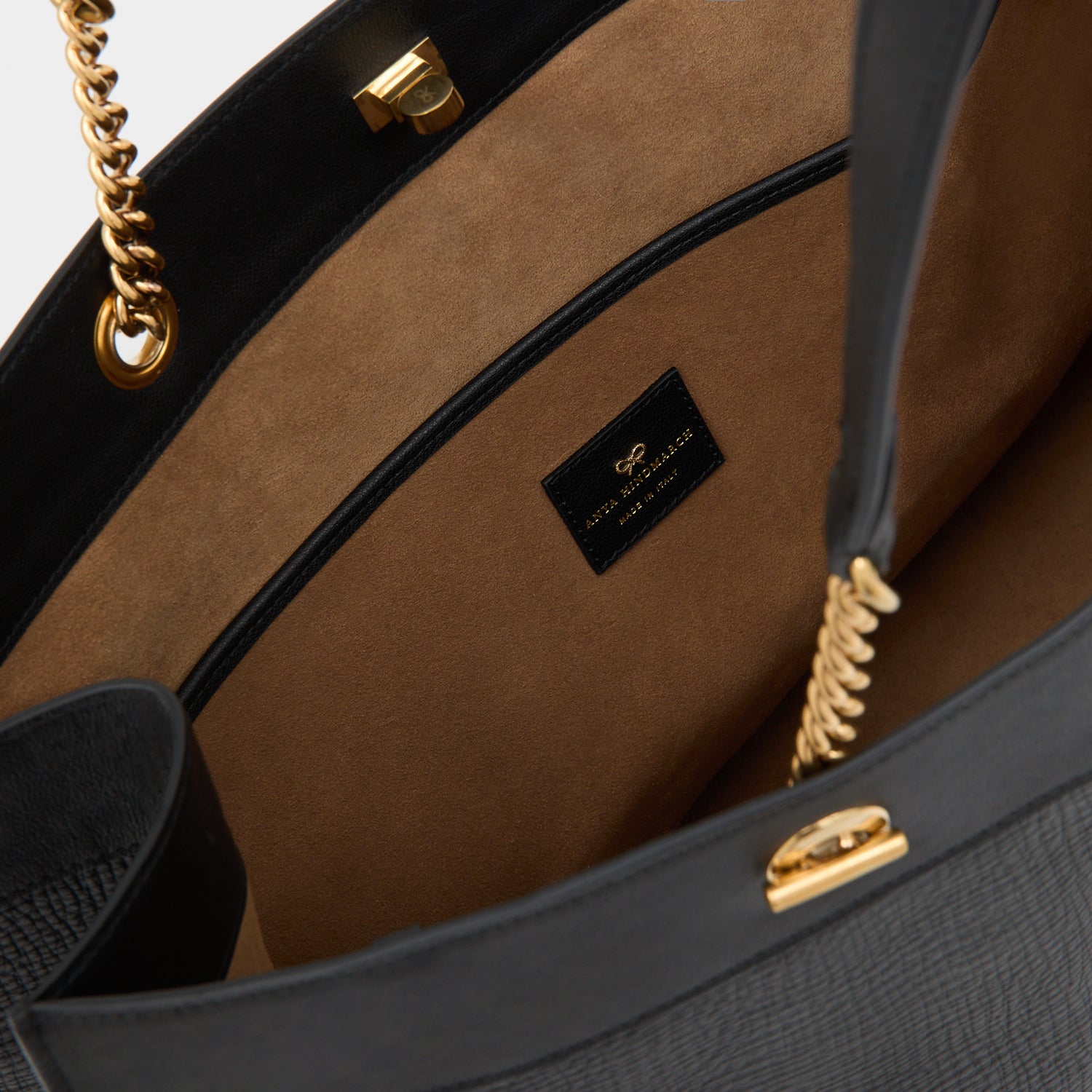 Mortimer Eyelet Tote -

          
            Crosshatch Leather in Black -
          

          Anya Hindmarch EU
