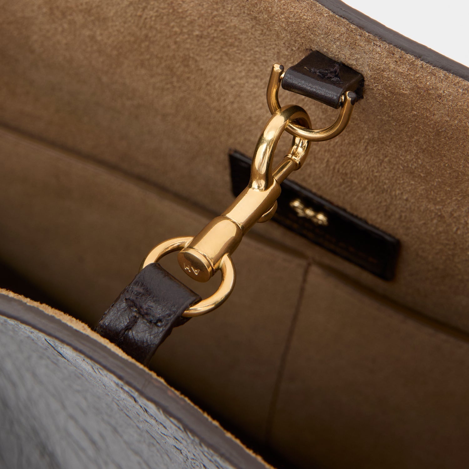 Ringo Shoulder Bag -

          
            Suede Leather in Truffle Brown -
          

          Anya Hindmarch EU
