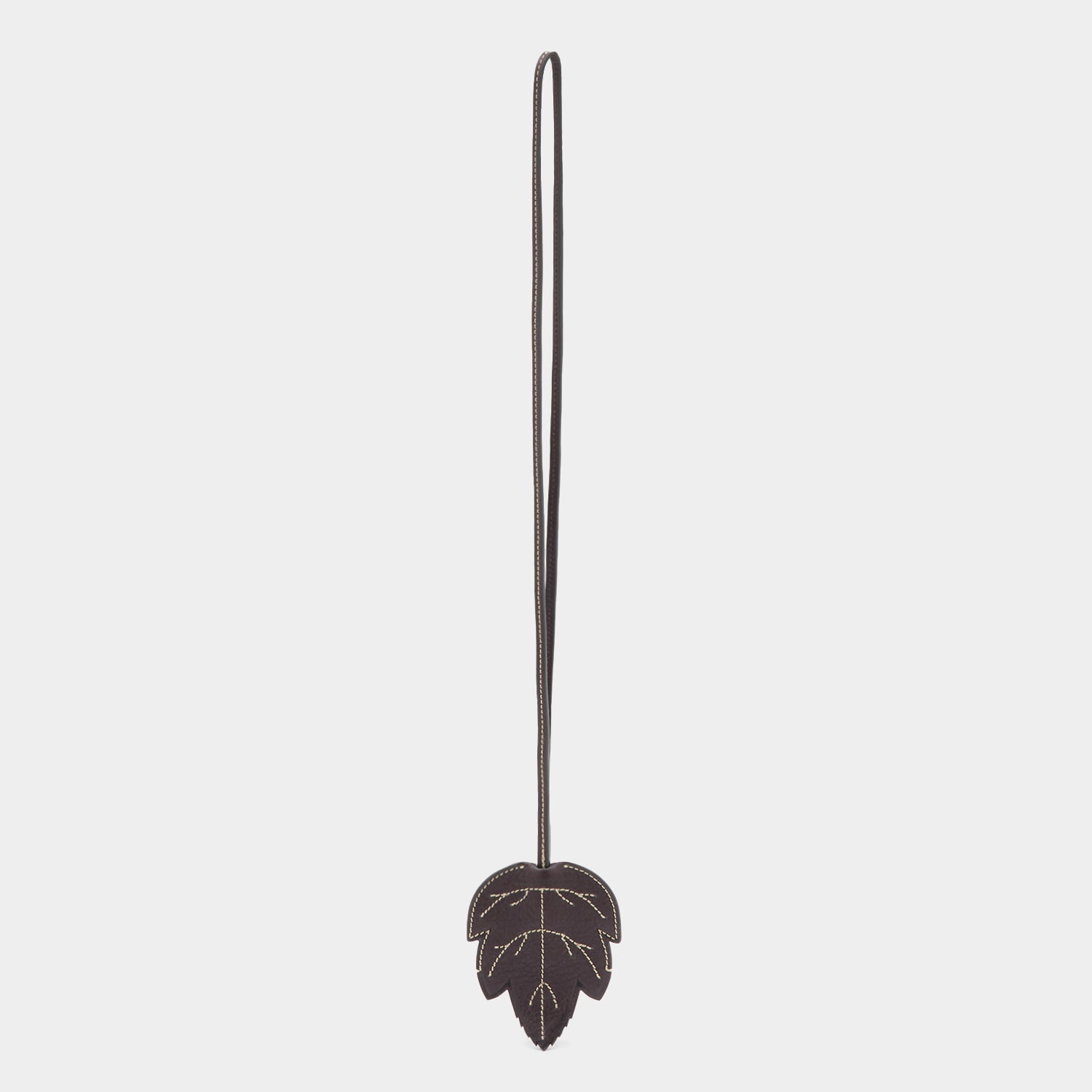 RTN Leaf Key Charm -

          
            Natural Grain Leather in Grape Purple -
          

          Anya Hindmarch EU

