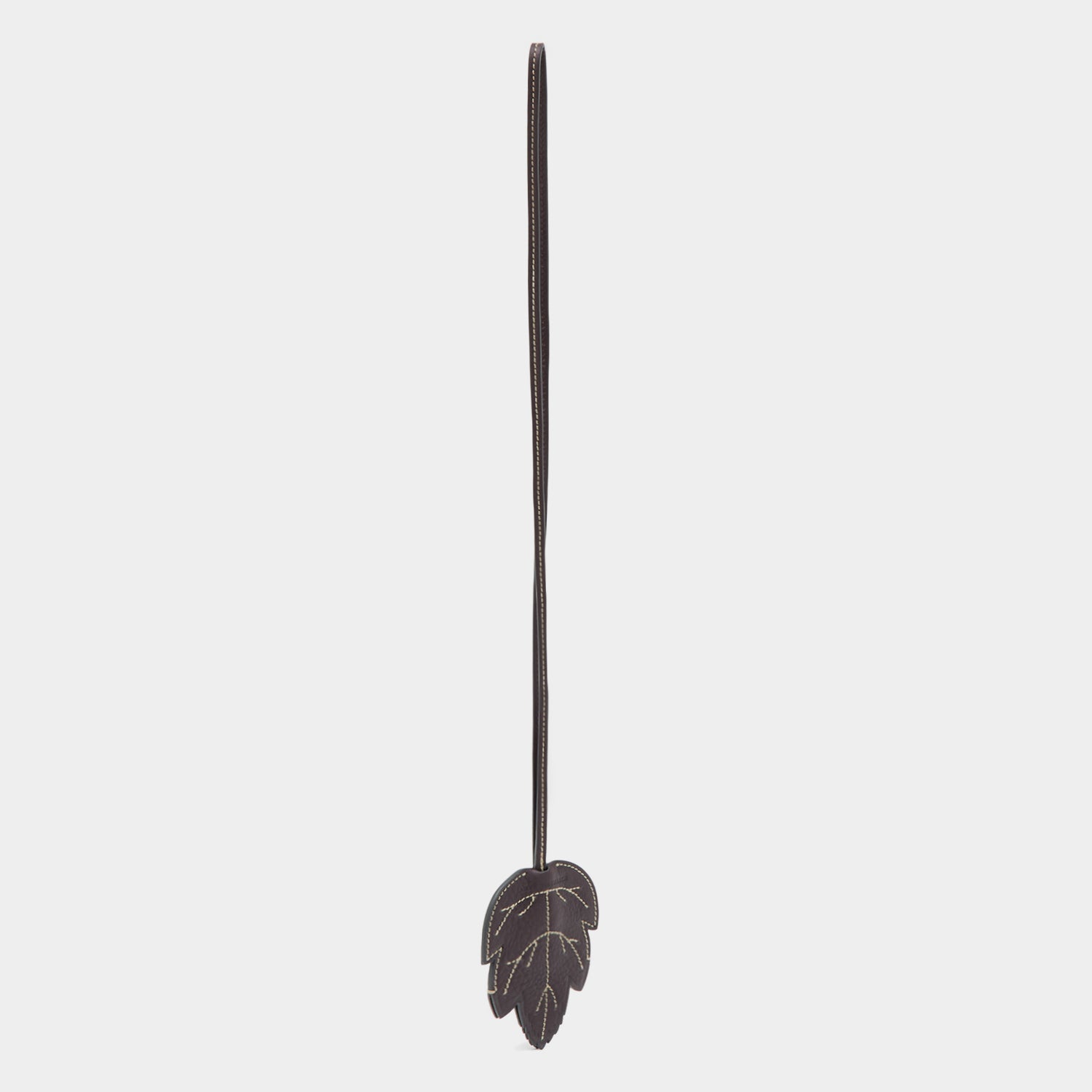 RTN Leaf Key Charm -

          
            Natural Grain Leather in Grape Purple -
          

          Anya Hindmarch EU
