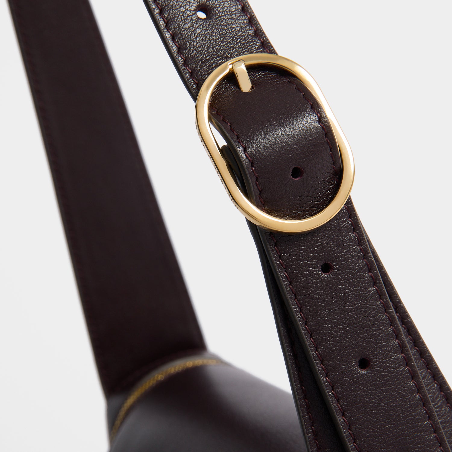 Vere Cross-body -

          
            Calf Leather in Grape -
          

          Anya Hindmarch EU
