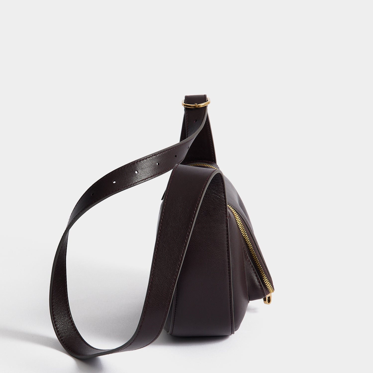 Vere Cross-body -

          
            Calf Leather in Grape -
          

          Anya Hindmarch EU
