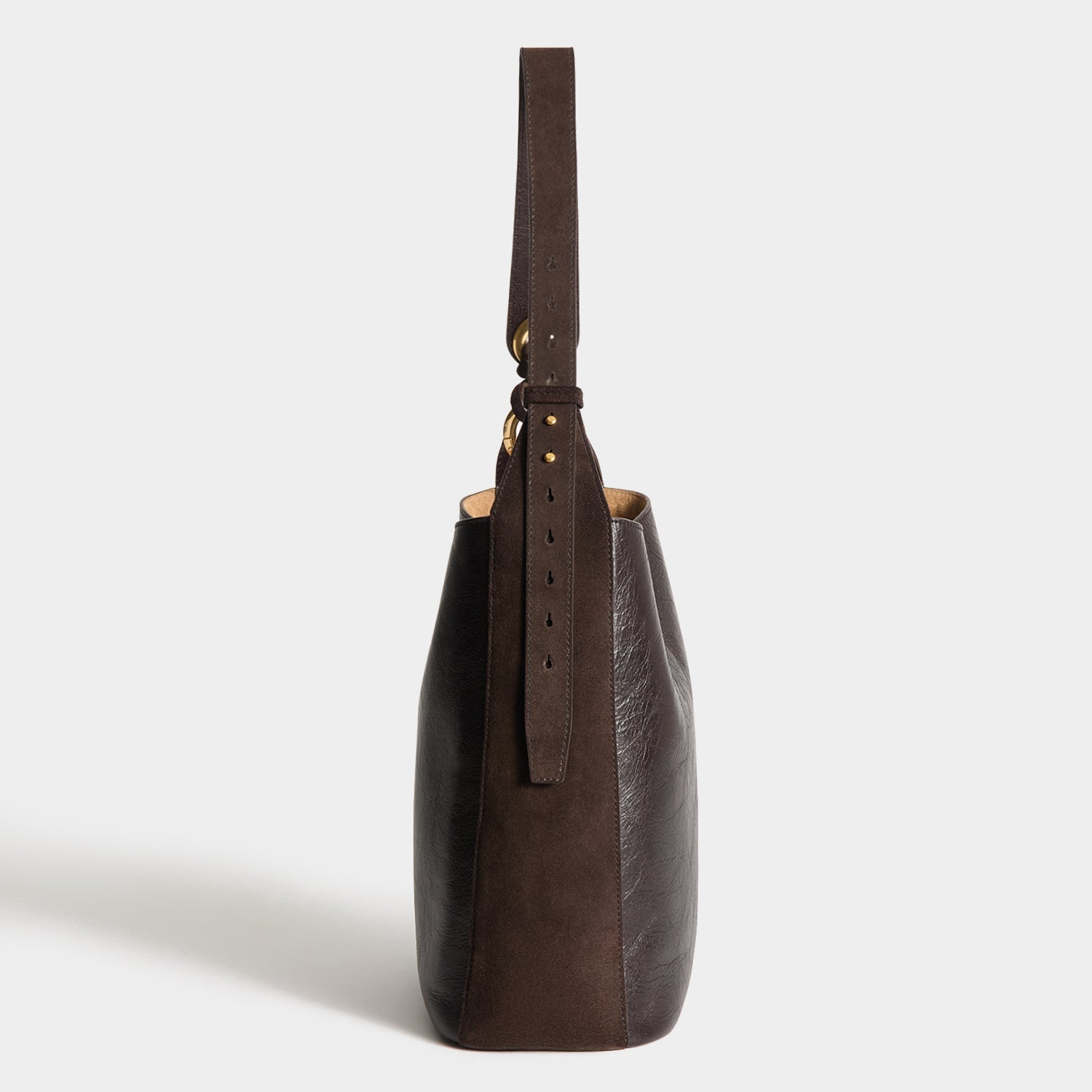 Ringo Chesterfield Shoulder Bag -

          
            Calf leather in Chocolate brown -
          

          Anya Hindmarch EU
