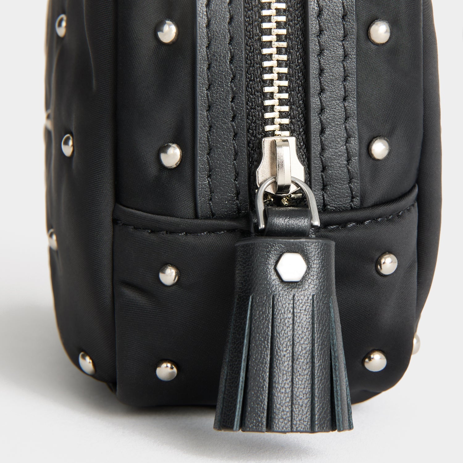 Studs Important Things Pouch -

          
            Recycled Satin/Calf Leather in Black -
          

          Anya Hindmarch EU
