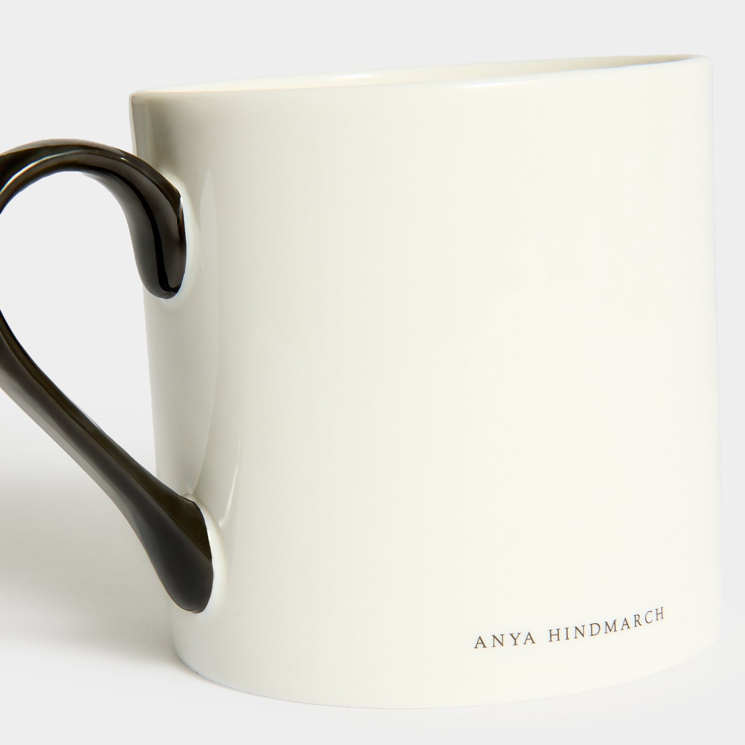 Happy Eyes Large Mug -

          
            Bone China in White -
          

          Anya Hindmarch EU
