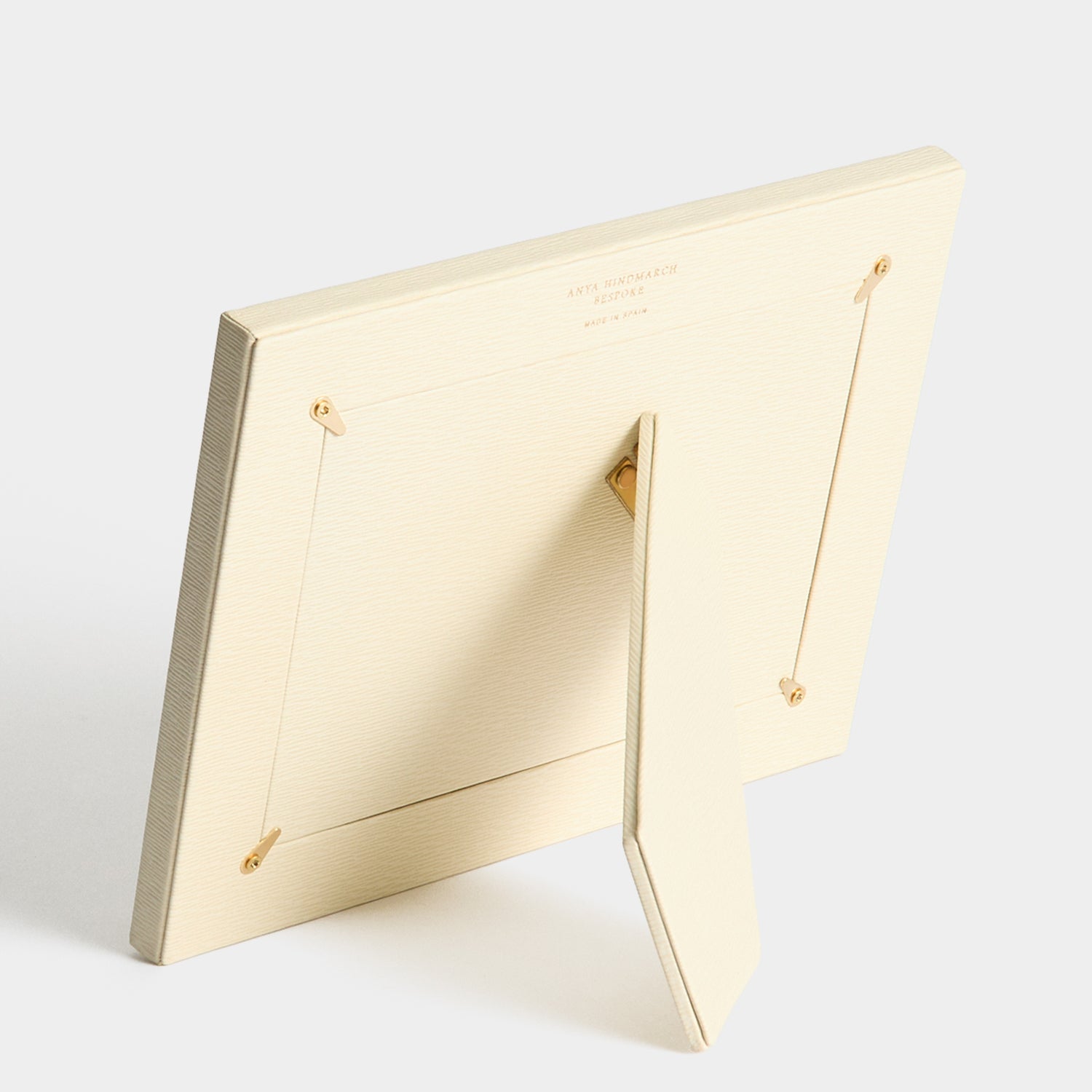 Bespoke Shaftesbury 6x4 Frame -

          
            London Grain in Bone -
          

          Anya Hindmarch EU
