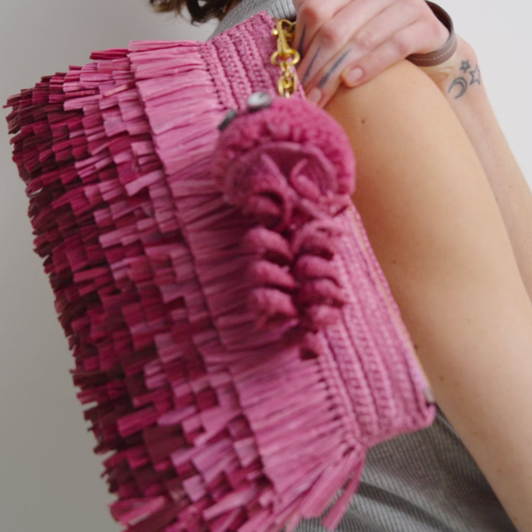 Dégradé Shag Raffia Clutch -

          
            Raffia/Smooth Leather in Bubblegum Pink -
          

          Anya Hindmarch EU
