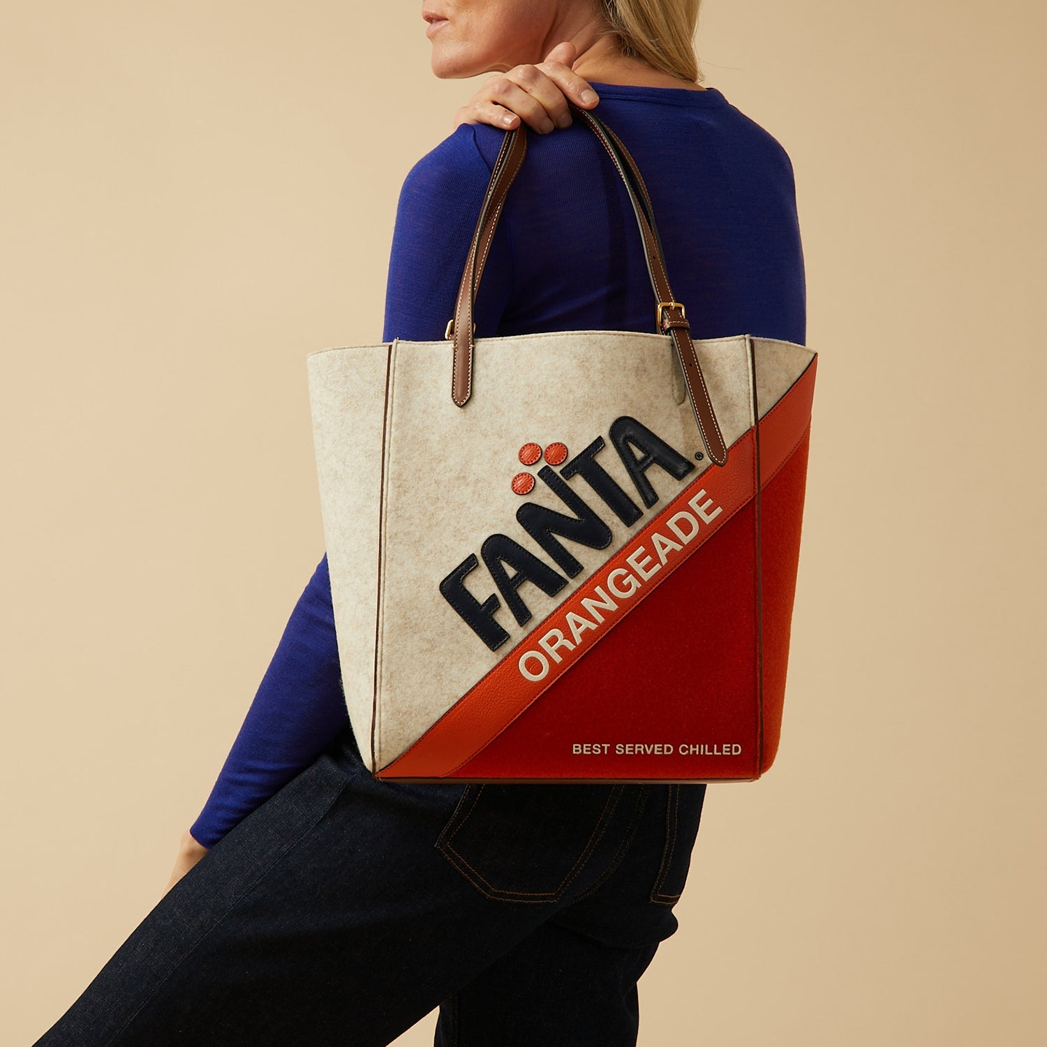 Anya Brands Fanta Felt Tote -

                  
                    Recycled Felt in Chalk/Clementine -
                  

                  Anya Hindmarch EU
