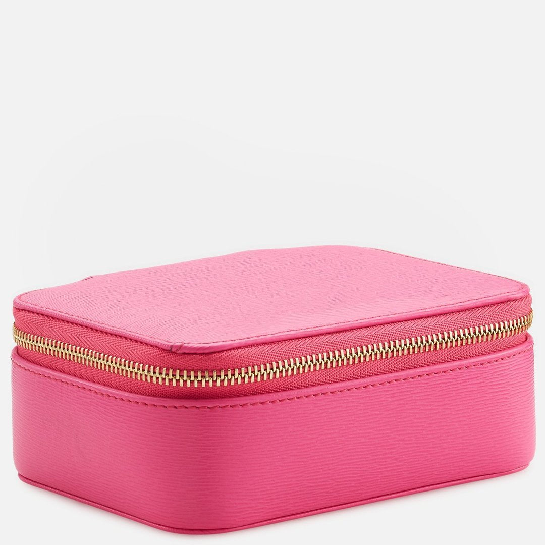 Boobs Wow Box Medium -

                  
                    Capra in Pink -
                  

                  Anya Hindmarch EU
